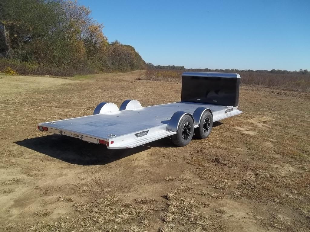 2023 aluma 8222 H executive series - $16,995