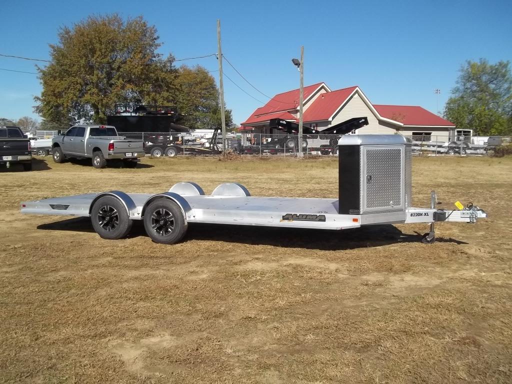 2023 aluma 8222 H executive series - $16,995