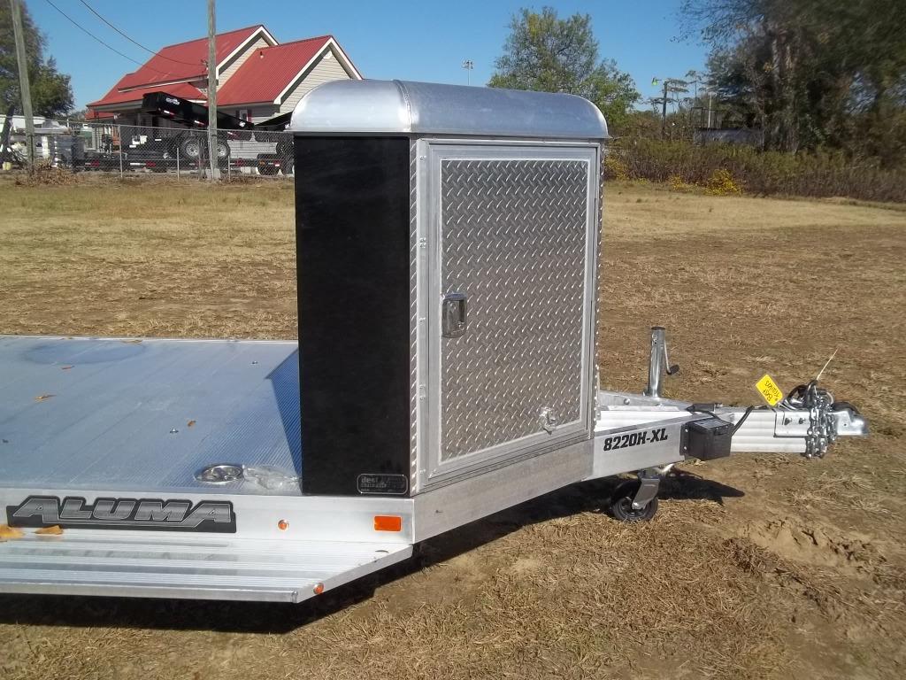 2023 aluma 8222 H executive series - $16,995