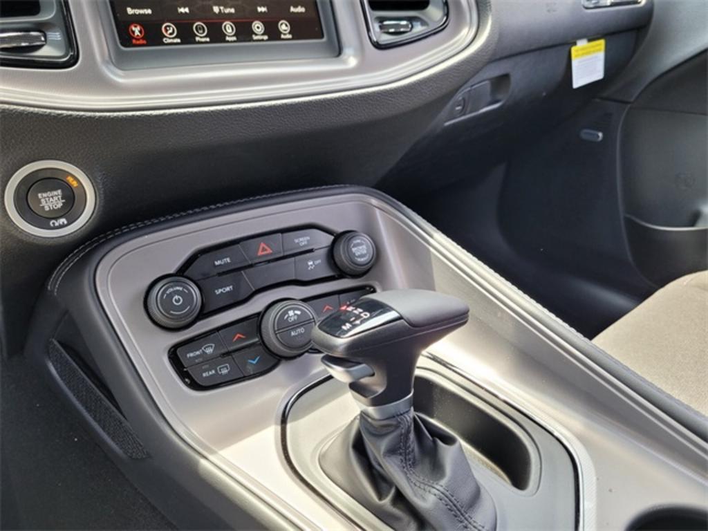 2023 Chrysler 300 - $34,399