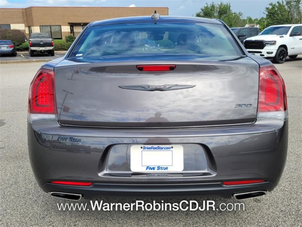 2023 Chrysler 300 - $34,578