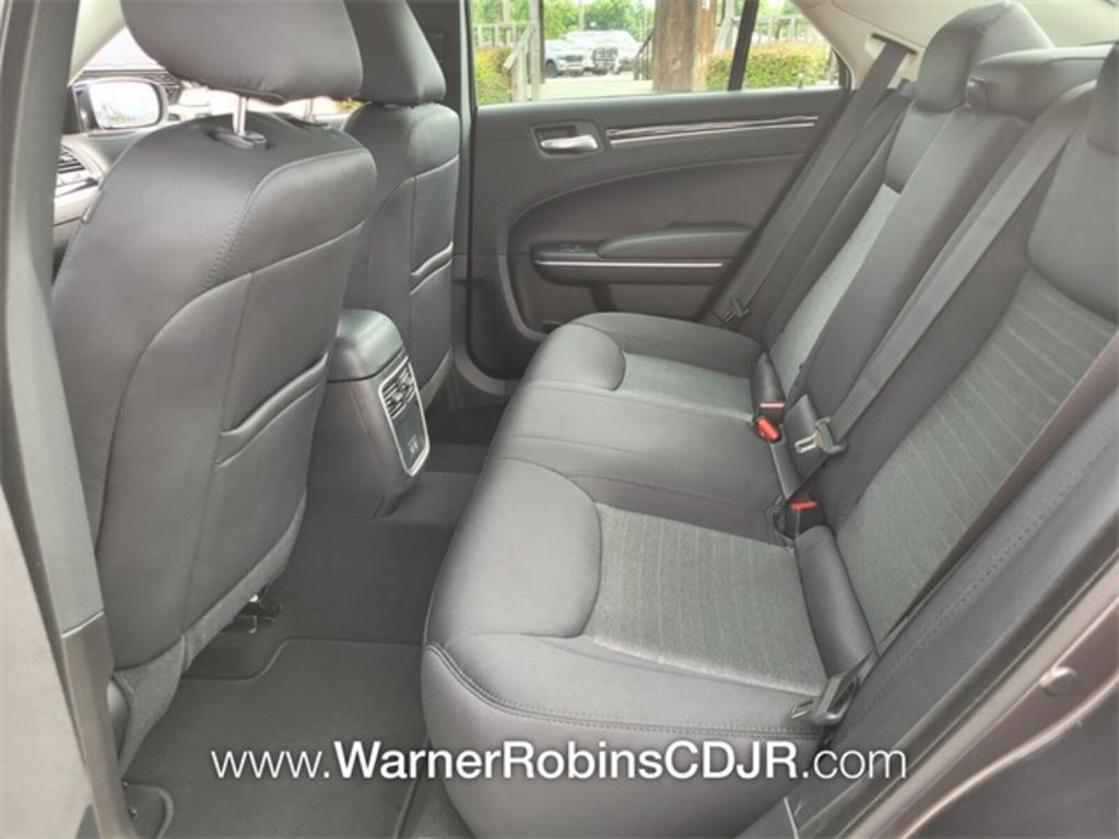2023 Chrysler 300 - $34,578