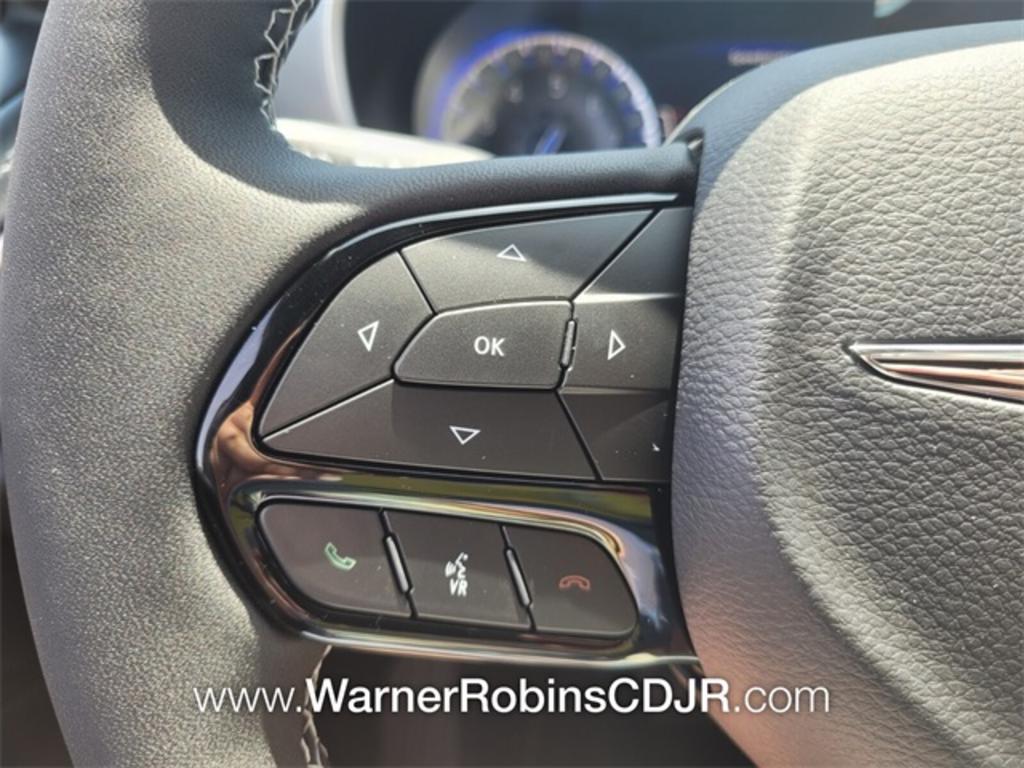 2023 Chrysler Pacifica Touring L photo 26