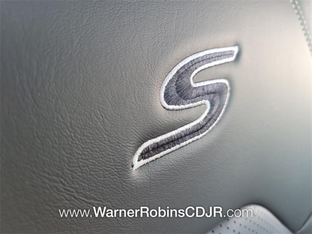 2023 Chrysler Pacifica - $49,887