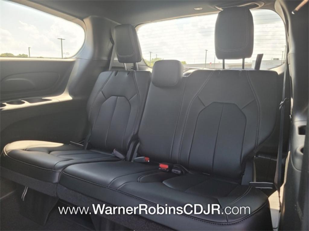 2023 Chrysler Pacifica - $49,887