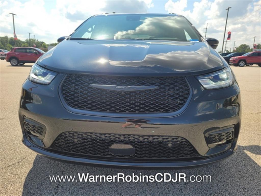 2023 Chrysler Pacifica - $49,887