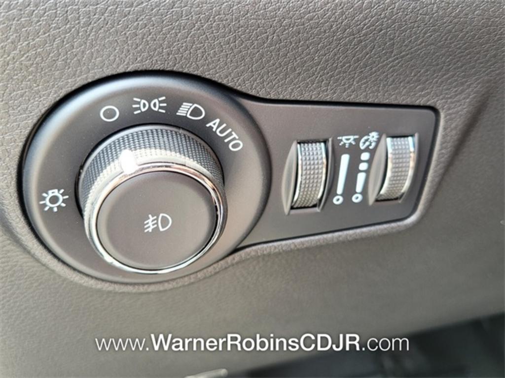 2023 Jeep Compass - $32,339