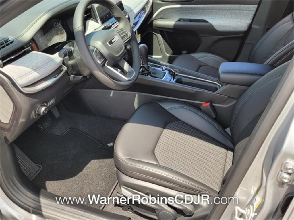 2023 Jeep Compass - $32,339