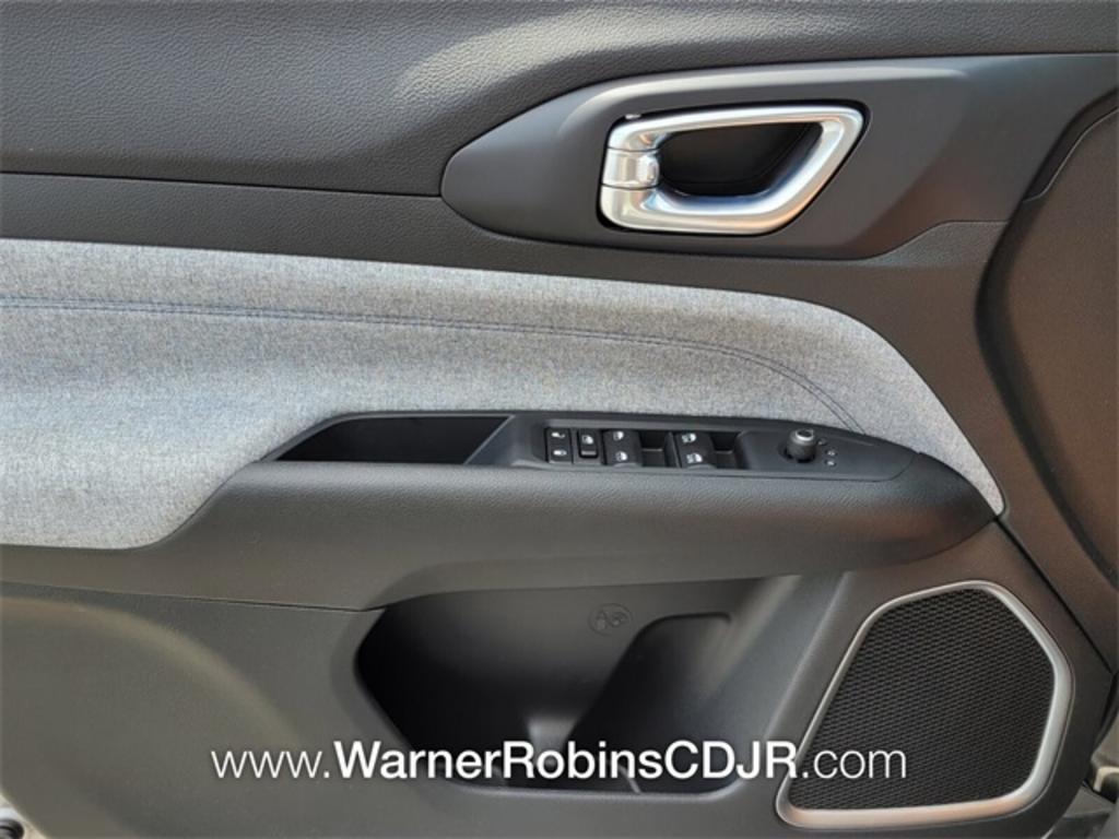 2023 Jeep Compass - $32,339