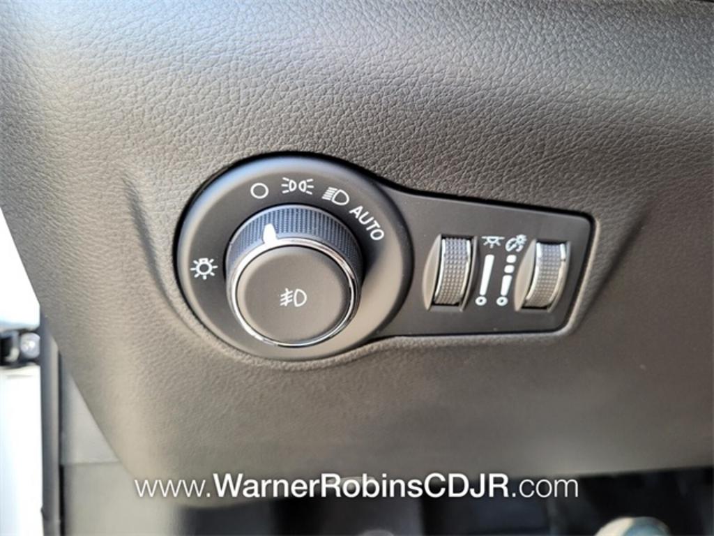 2023 Jeep Compass - $37,442