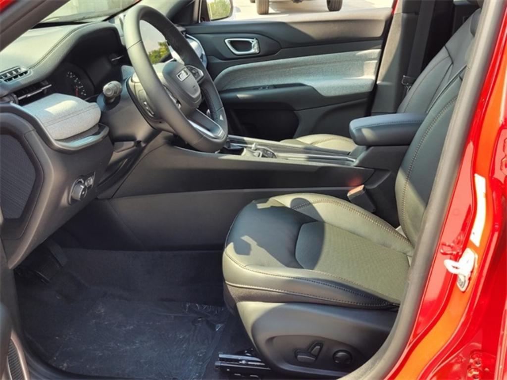 2023 Jeep Compass - $37,598