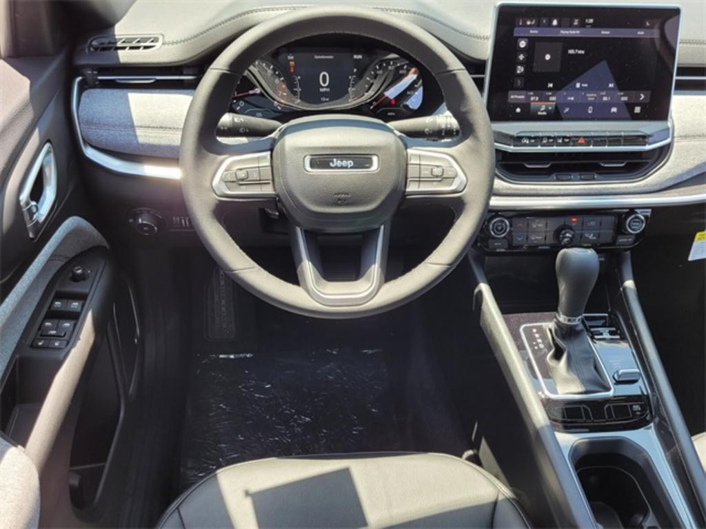2023 Jeep Compass - $37,113