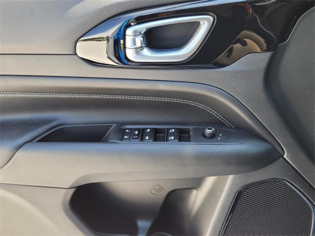 2023 Jeep Compass - $34,733