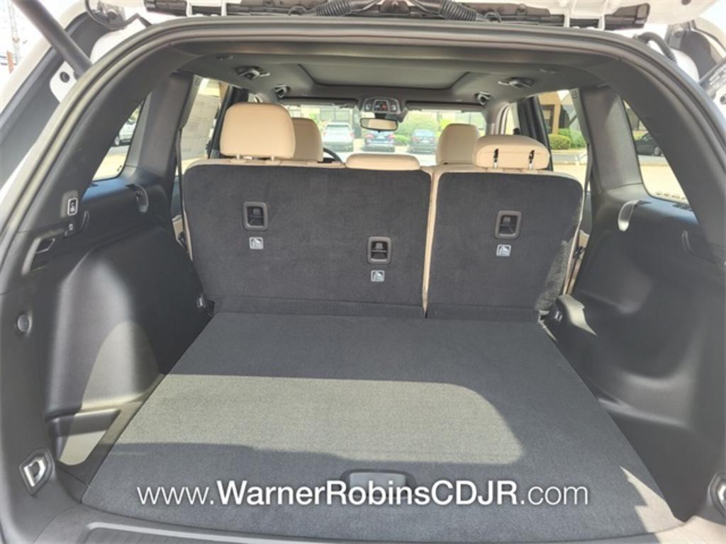 2023 Jeep Cherokee - $49,900