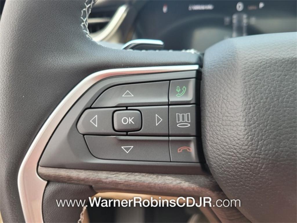 2023 Jeep Cherokee - $49,900