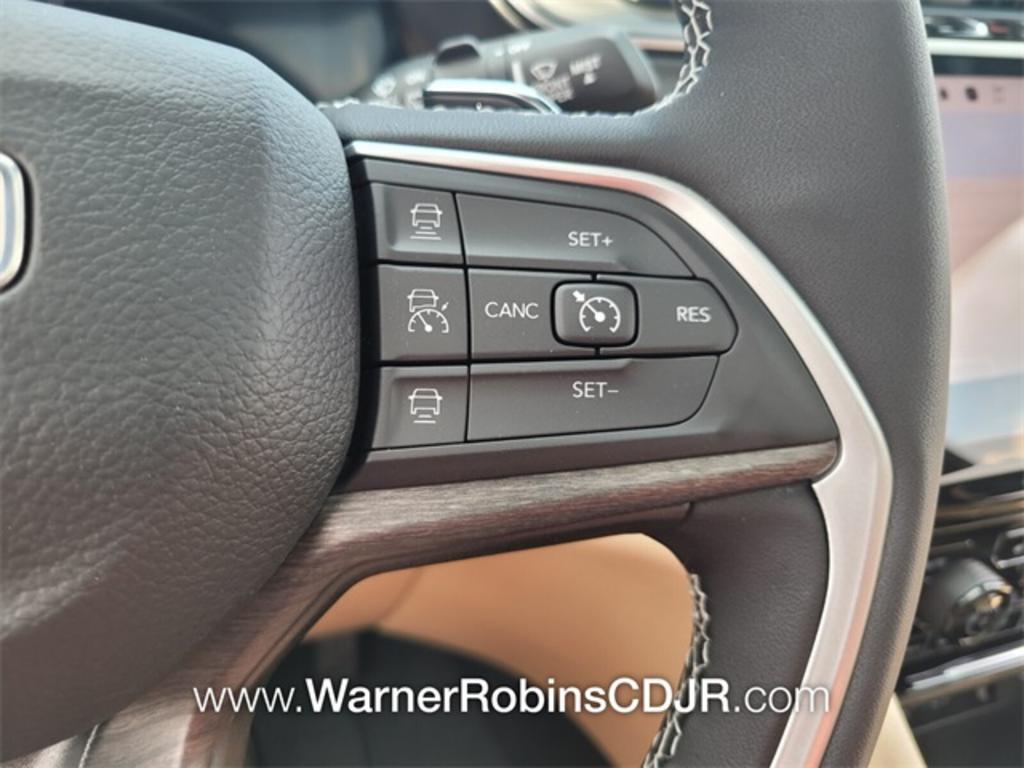 2023 Jeep Cherokee - $49,900