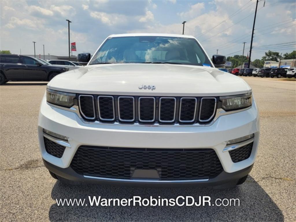2023 Jeep Cherokee - $49,900