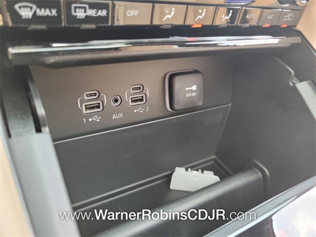 2023 Jeep Cherokee - $49,900