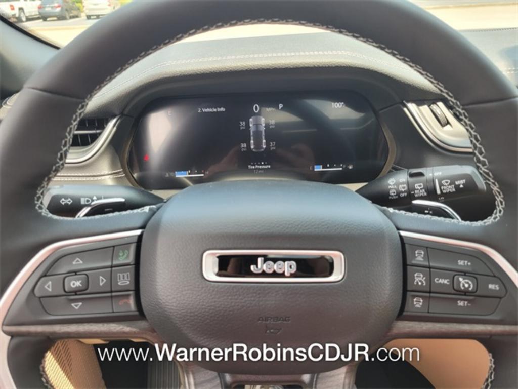 2023 Jeep Cherokee - $49,900