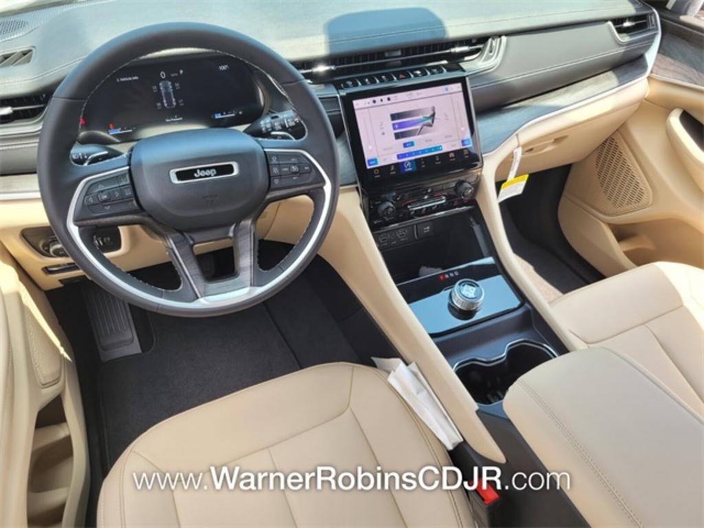 2023 Jeep Cherokee - $49,900