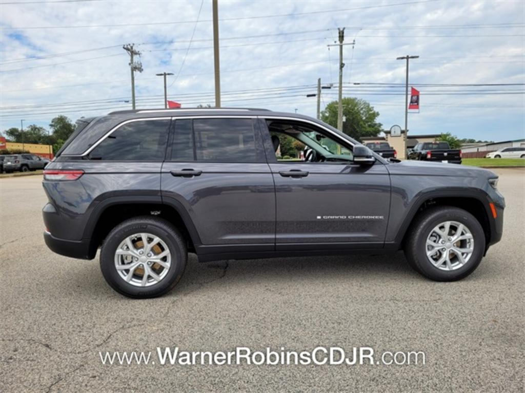 2023 Jeep Cherokee - $51,395