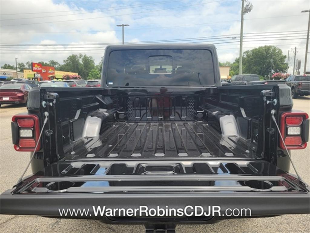 2023 Jeep Gladiator - $53,195