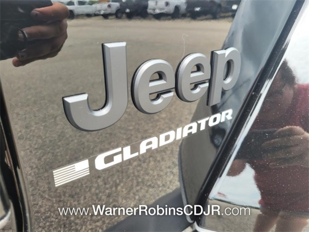 2023 Jeep Gladiator - $53,195