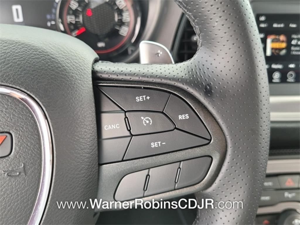 2023 Dodge Challenger R/T photo 19