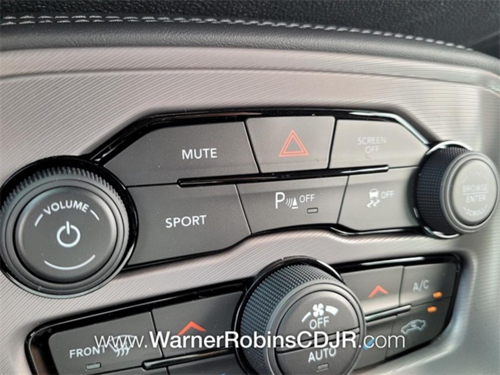 2023 Dodge Challenger R/T photo 15