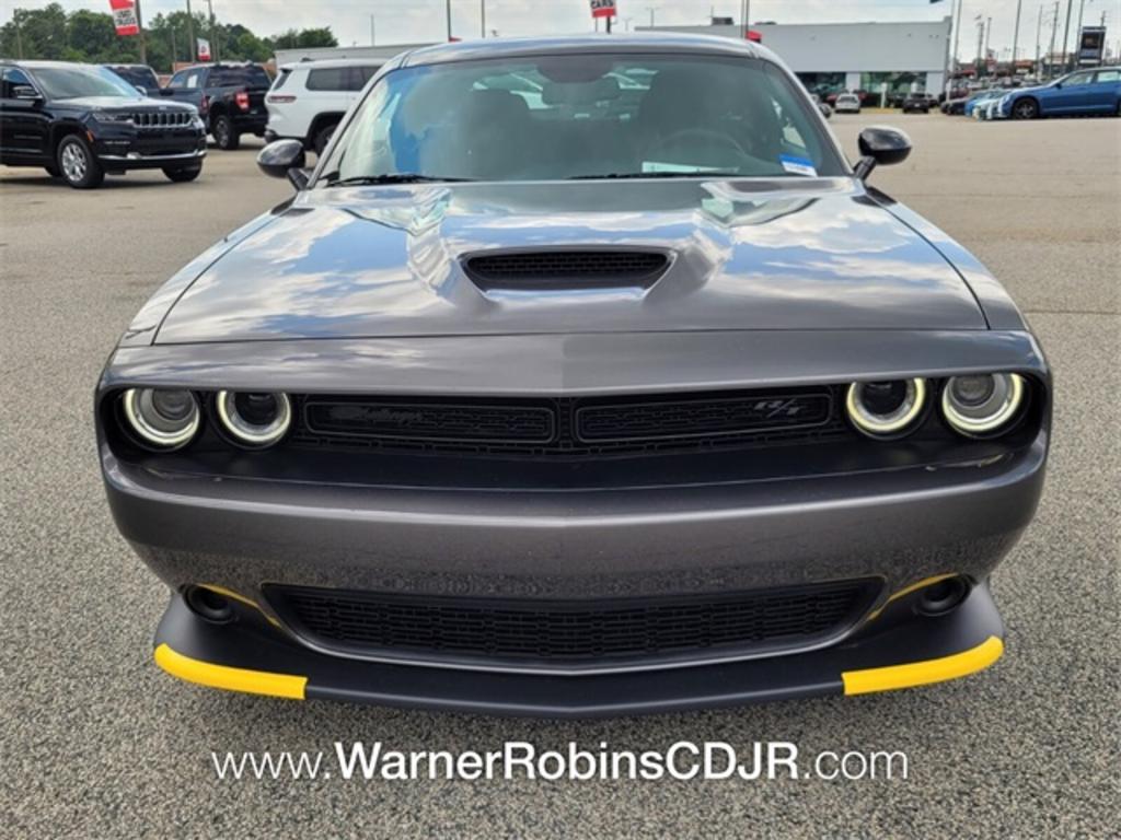 2023 Dodge Challenger R/T photo 2