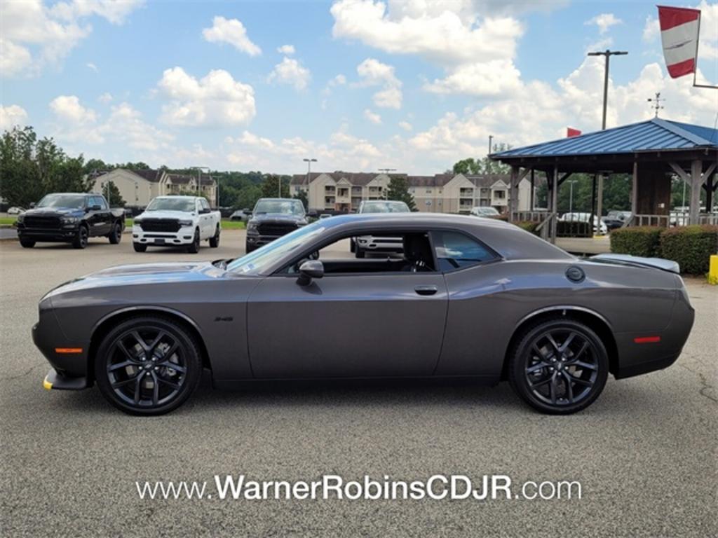 2023 Dodge Challenger R/T photo 4