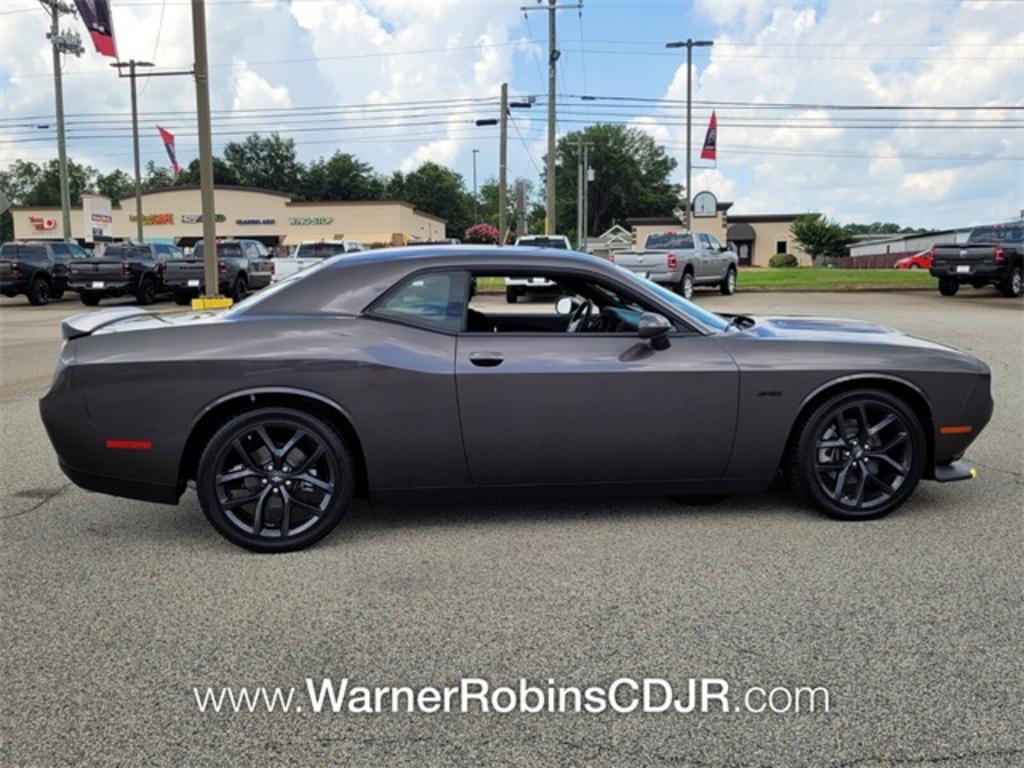 2023 Dodge Challenger R/T photo 11