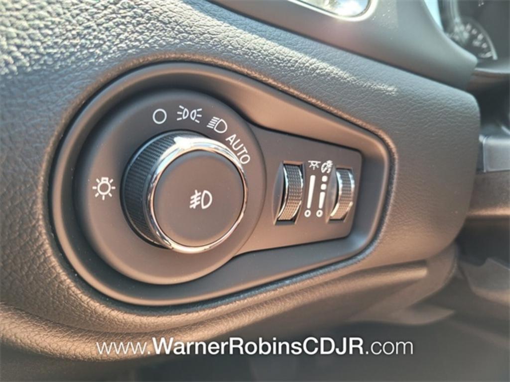 2023 Jeep Renegade - $30,329