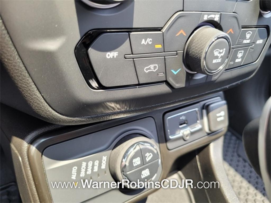 2023 Jeep Renegade - $35,749