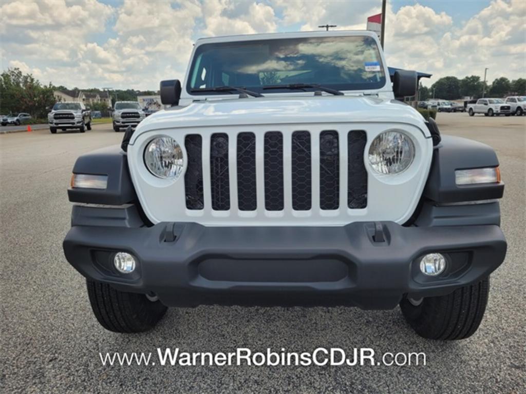 2024 Jeep Wrangler - $40,528