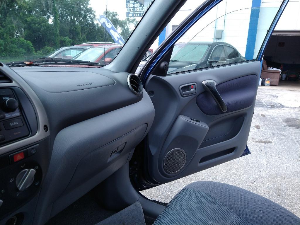 2003 Toyota RAV4