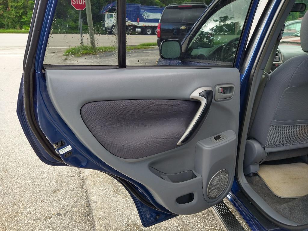 2003 Toyota RAV4