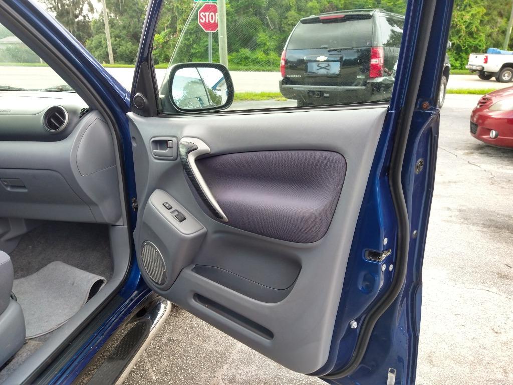 2003 Toyota RAV4