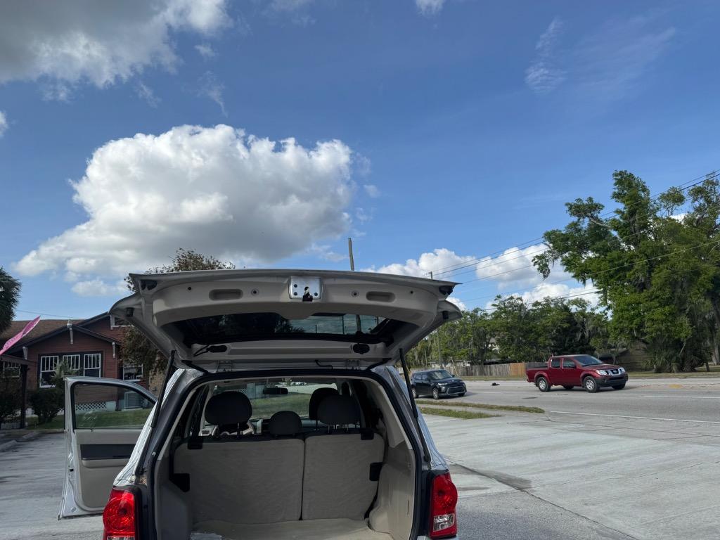 2009 MAZDA Tribute