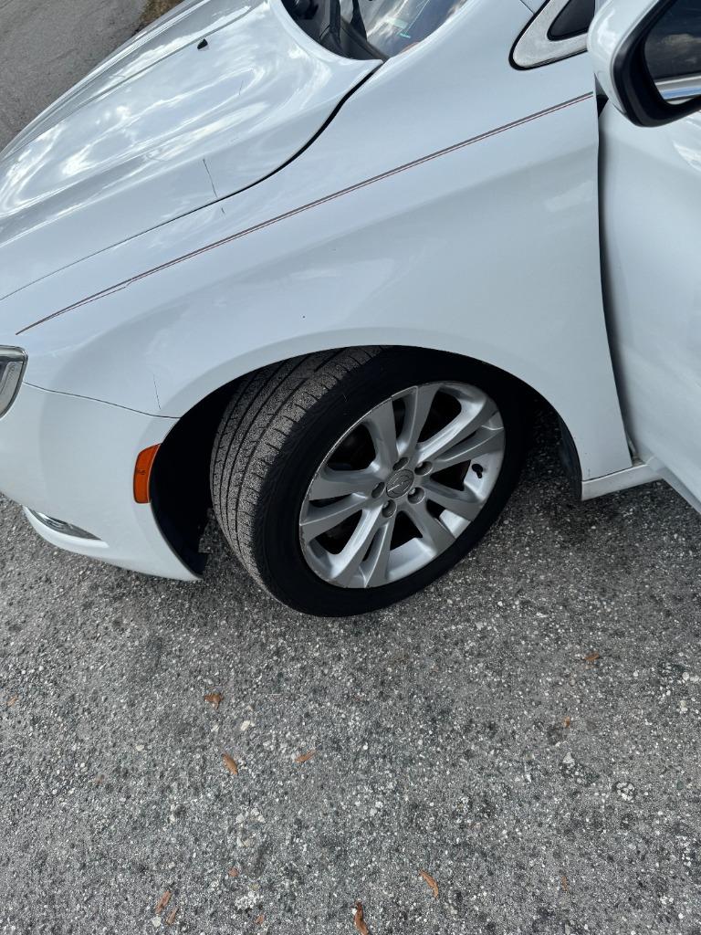 2015 Chrysler 200