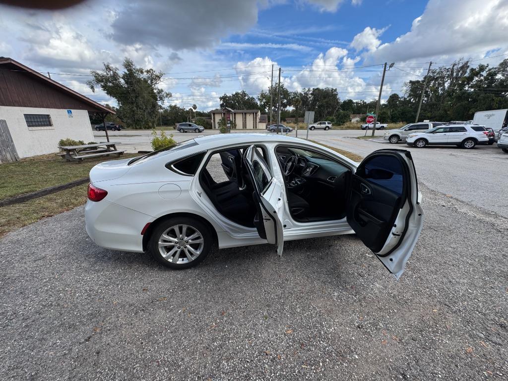 2015 Chrysler 200