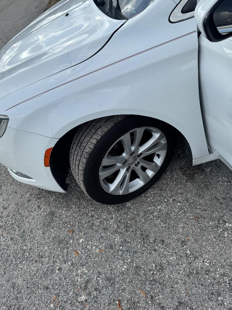 2015 Chrysler 200