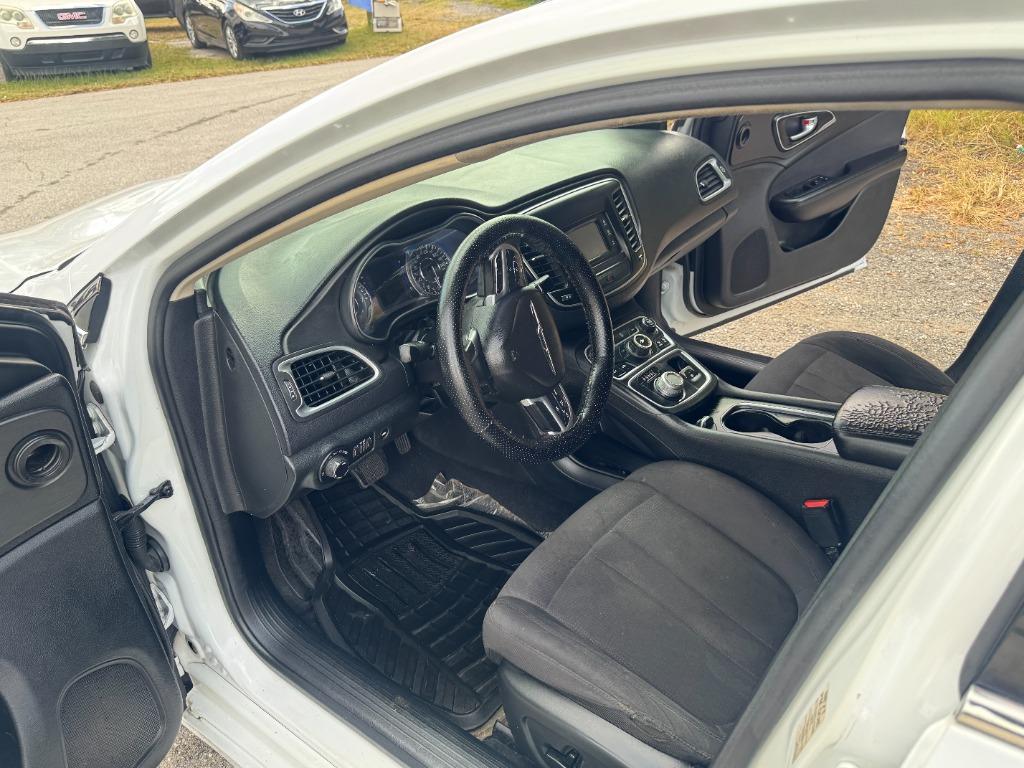 2015 Chrysler 200