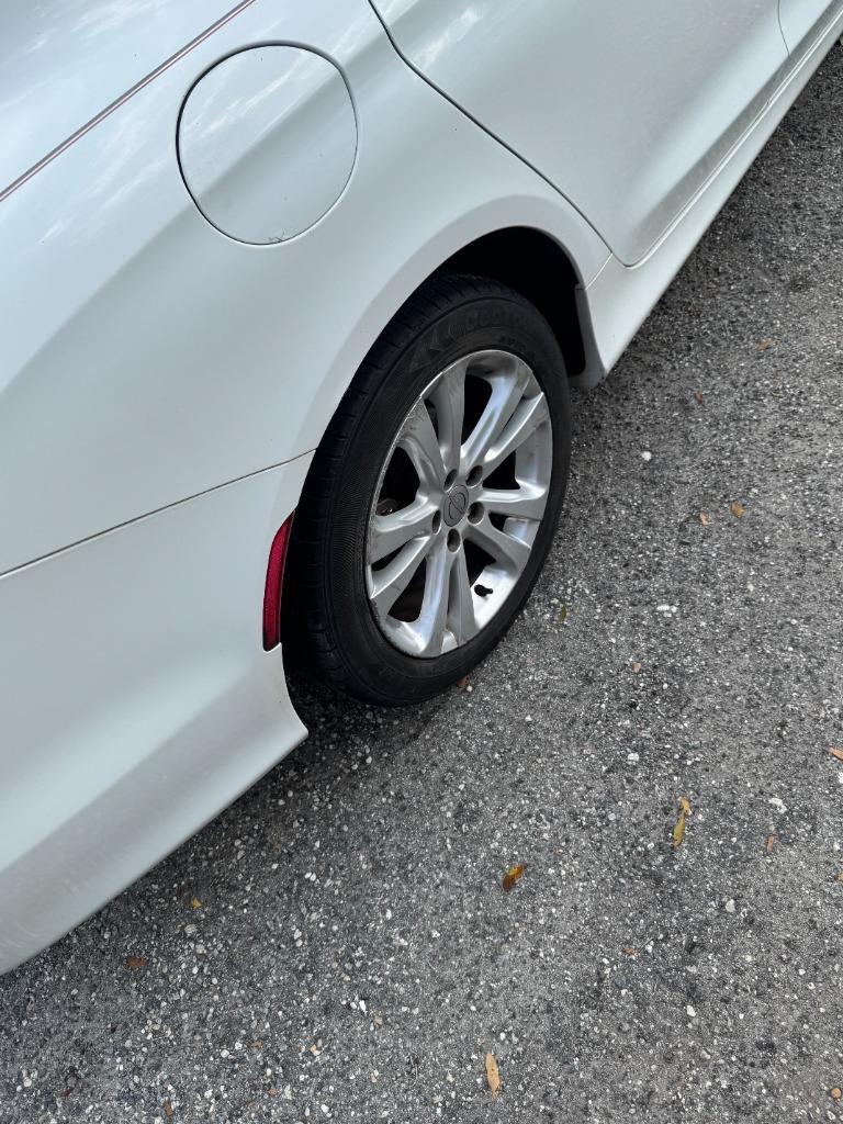 2015 Chrysler 200