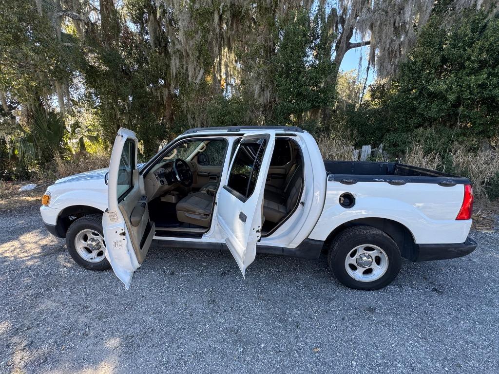 2004 Ford Explorer