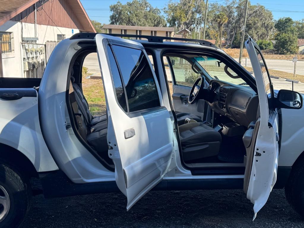 2004 Ford Explorer