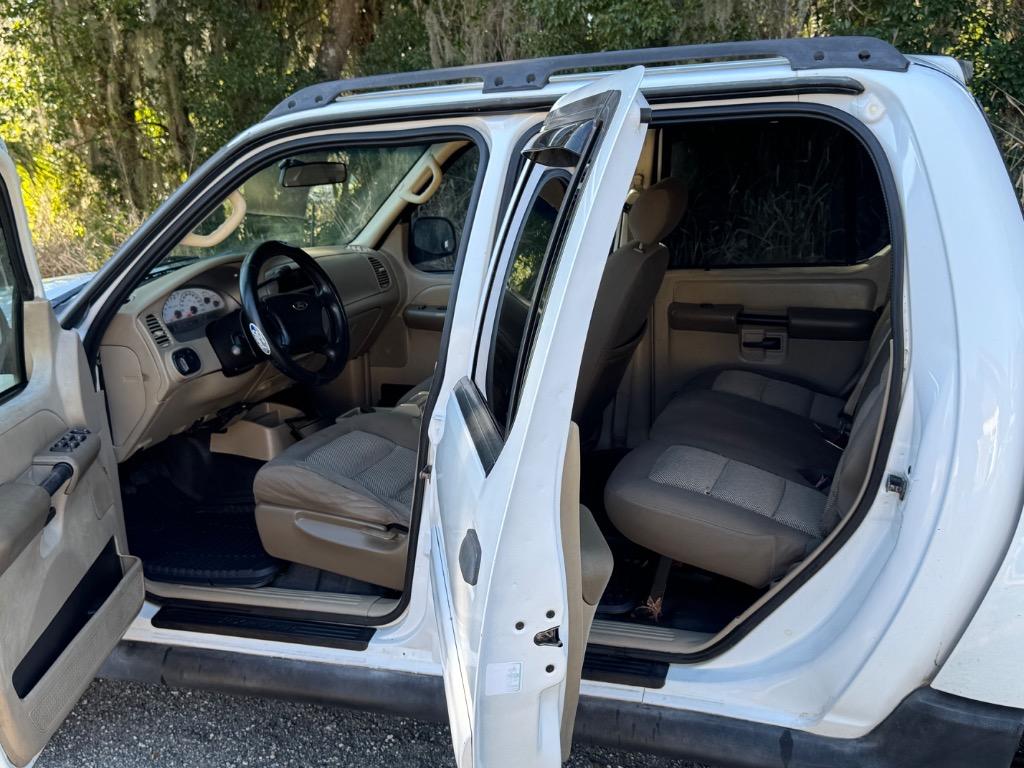 2004 Ford Explorer