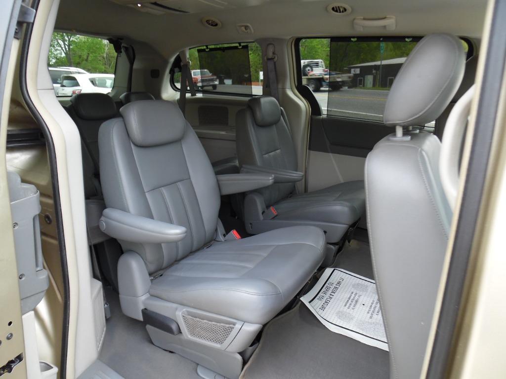 2010 Chrysler Town & Country Touring photo