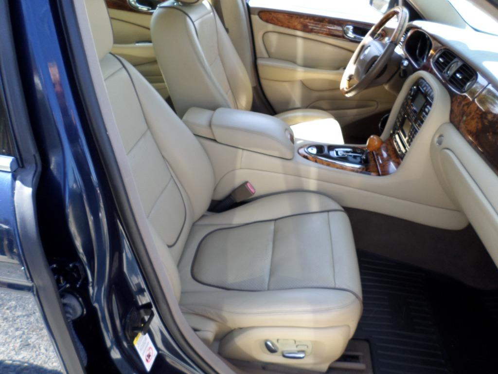2008 Jaguar XJ-Series XJ8 L photo