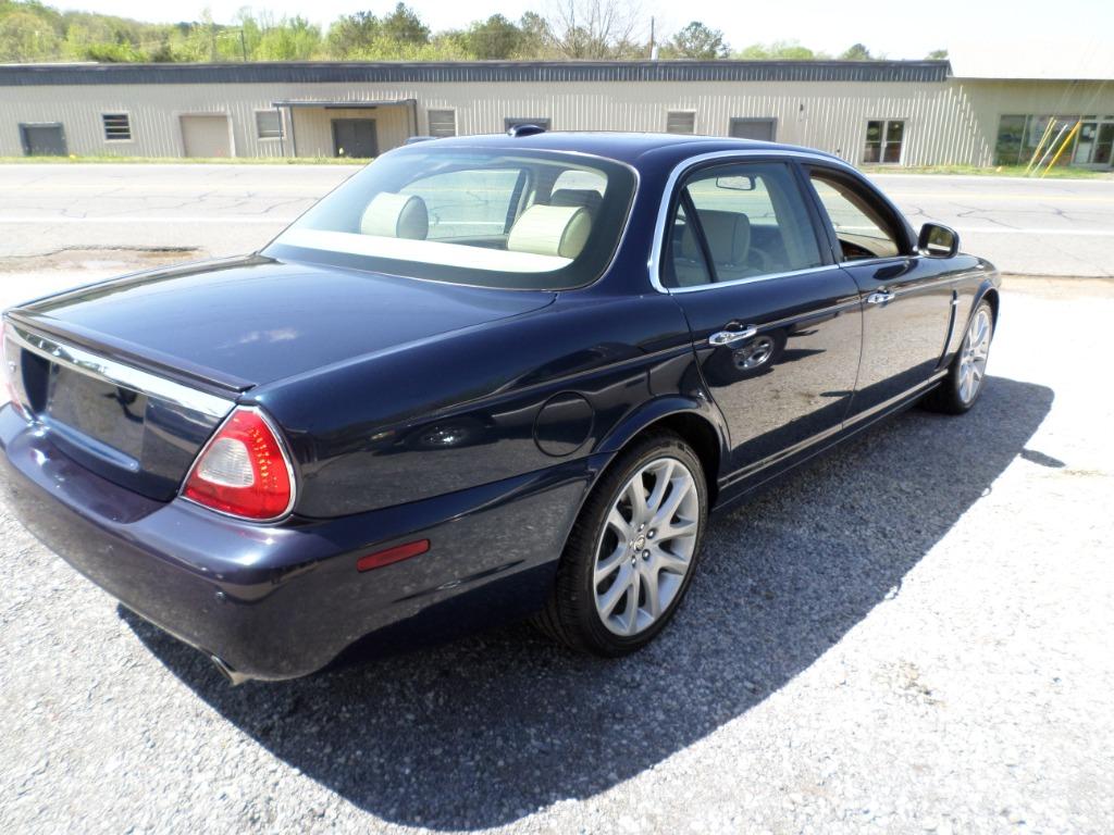 2008 Jaguar XJ-Series XJ8 L photo